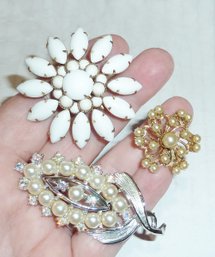 3 Vintage Costume Jewelry Pins