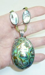 Vint. Abalone Puffed Pendant Necklace