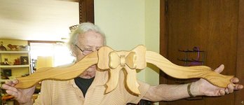 Large Wood Carved Ribbon Bow
