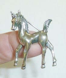 Beau Sterling Sculptured Horse Pin