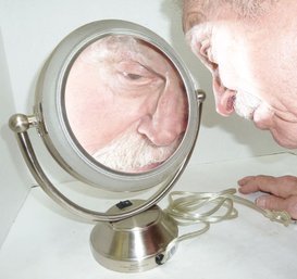 Electric Magnify Mirror Vanity Stand