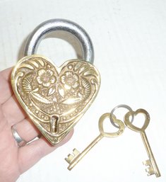 Fancy HEART SHAPED Padlock With Keys