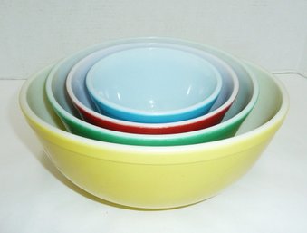 Vintage PYREX Mixing Bowl Set, Primary Colors