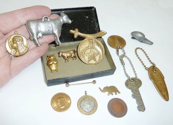 Vintage Trinkets In Metal Box, LQQK