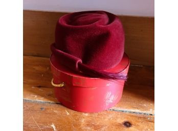 Women's Red Vintage Hat With Hat Box