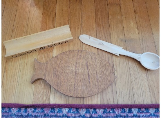Set Of 3 Wooden Kitchen Items