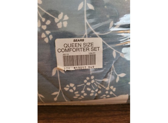 Queen Size Comforter Set (Living Room)