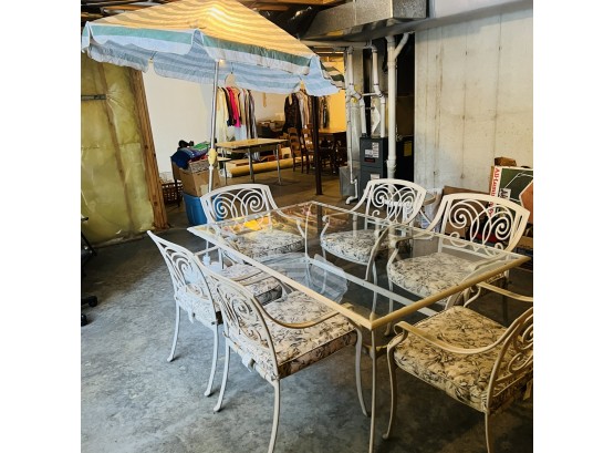 Outdoor Table Set With Chairs And Umbrella (Basement)