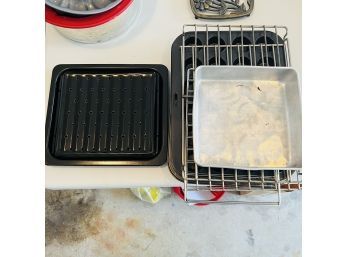 Muffin Tins And Other Pans (Garage)