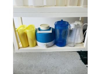 Shelf Lot: Drink Dispensers, Storage Containers (Garage)