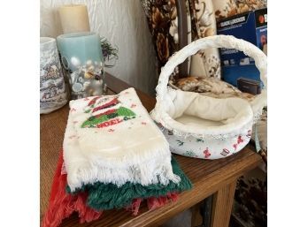 Holiday Finger Tip Towels And Fabric Basket (Living Room)