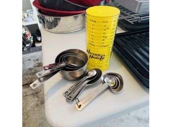 Measuring Cups And Spoons (Garage)