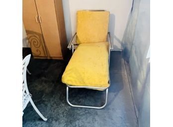 Vintage Metal Lounge Chair (Basement)