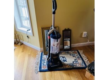 Shark Navigator Vacuum (Living Room)