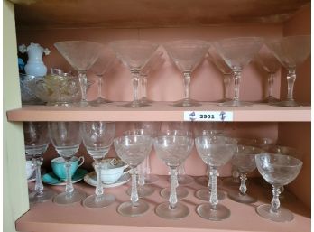 2 Shelf Lot Of Glass /tea Cups/Colored Glass (den)
