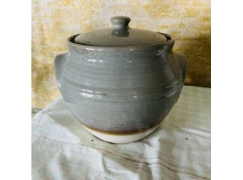 Haeger Pottery Gray Pot With Lid (Dining Room)