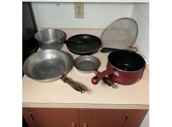 Lot Of Kitchen Pots And Pans (#3839 Kitchen)