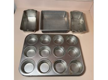 Kitchen Pan Lot - Muffin Tin, Bread Tins, Baking Pan (#3836 Kitchen)