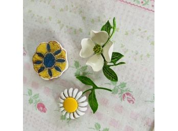 Metal Flower Pins (Dining Room)