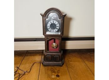 Vintage Plug In Tempus Fugit Clock (Bedroom 6)