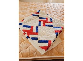 Vintage Americana Quilt Red/white/blue (Bedroom 3)