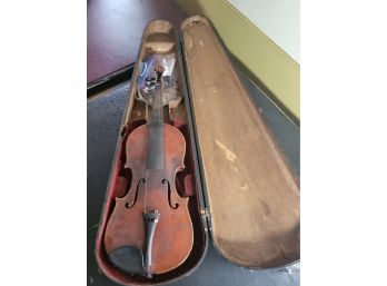 Vintage Violin In Black Case ( Great Room)