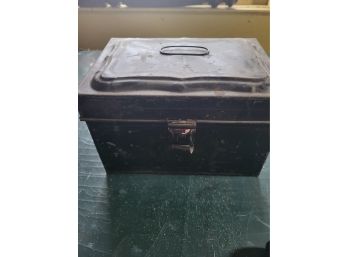 Antique Tin Recipe Box (Great Room)