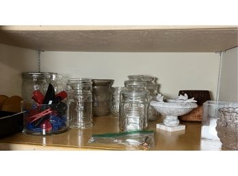 Kitchen Shelf Lot #3841 (Kitchen)