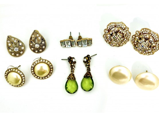 Costume Jewelry Earrings: Pearls And Rhinestones