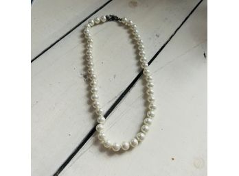 Single Strand White Pearl Necklace