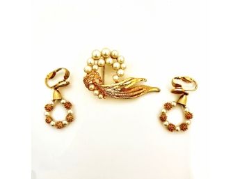 Pearl And Gold Tone Clip On Pin And Earrings Set