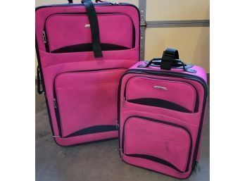 Set Of 2 Leisure Hot Pink Suitcases