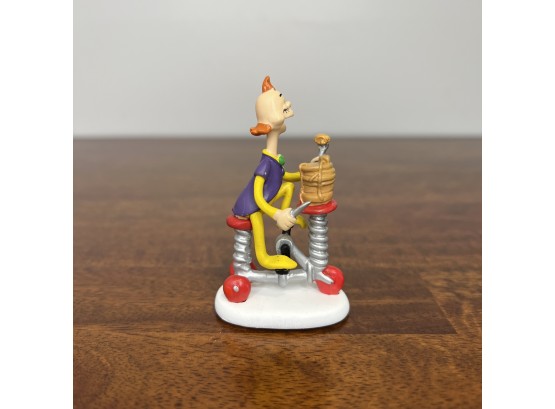 Department 56 - The Grinch Figurine - Who-Ville Pancakes To Go  (2 Of 3 - Box Condition May Vary)