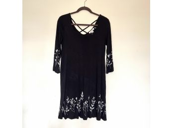 Simply Noelle Black Dress With Vine Detail - XS