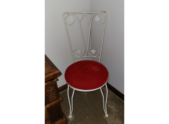 White Metal Chair W/red Seat (master)