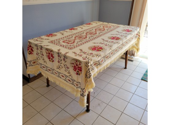 Beautifully Detailed Floral Tablecloth With Mesh Accents And Fringe (Great Room)