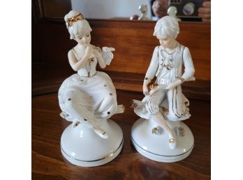 Set Of 2 White And Gold Cuzco Giuseppe Figurines (Great Room)