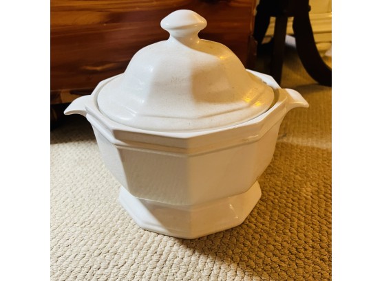 White Tureen With Lid (Den)