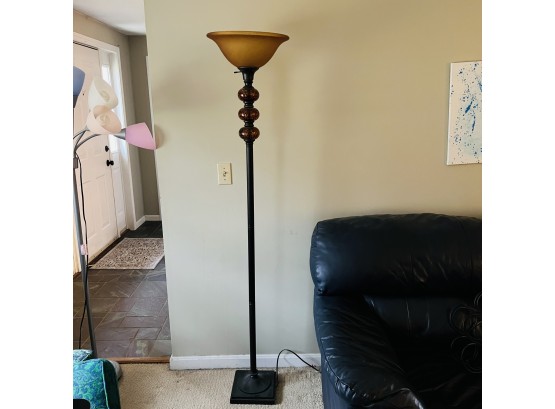 Tall Floor Lamp With Glass Accent (Den)