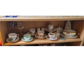 Top Shelf Lot Of Mixed Tea Cups, Gravy Boat And Other (den)