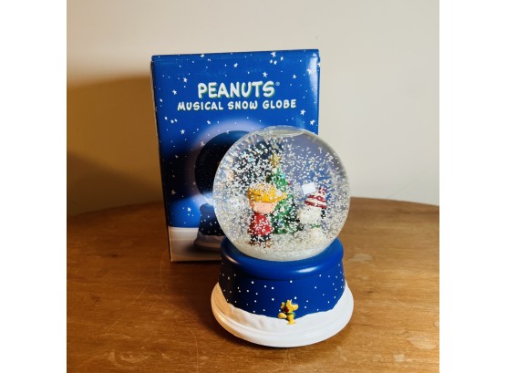 Hallmark Peanuts 50th Anniversary Musical Snow Globe