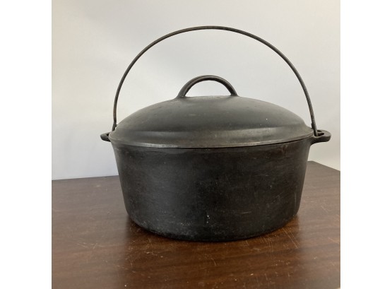 Cast Iron Dutch Oven With Lid
