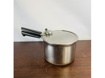 Vintage Revere Ware Pressure Cooker With Gaskets