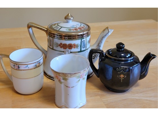 Tea Pot Assortment With Two Cups - Nippon And Japanese Made