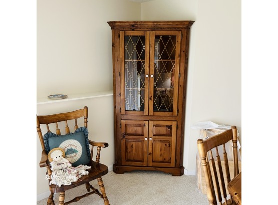 Country River Masterpiece Pine Corner Cabinet With Lattice Glass Cupboard (basement)