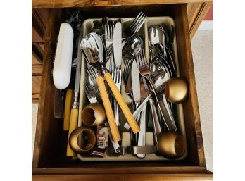 Cutlery Drawer Lot (Basement)