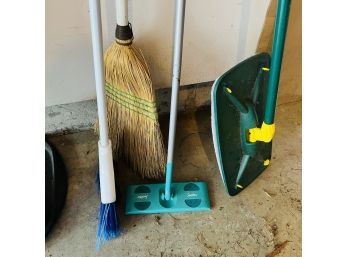 Brooms, Swiffer And Mop (Garage)