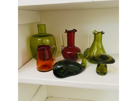 Assorted Small Glassware Pieces (Upstairs)