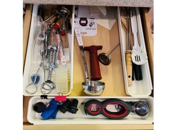 Kitchen Drawer Lot With Wine Opener Etc