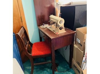 Vintage Singer Sewing Machine In Table